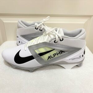 Nike Alpha Menace 4 Pro
Football Cleats- Men’s Size 13